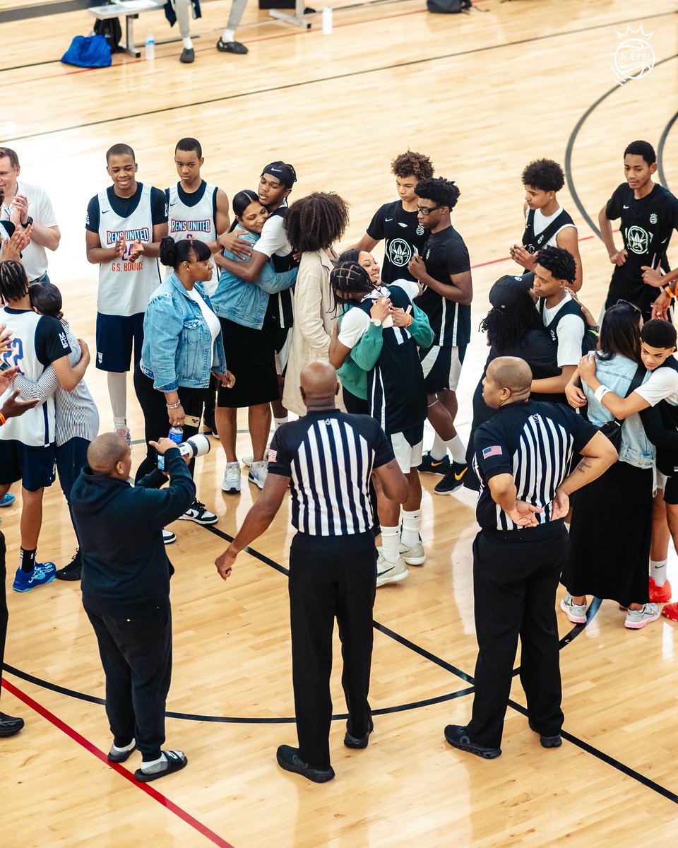 NikeEYB's tweet image. 𝗙𝗲𝗲𝗹𝗶𝗻𝗴 𝗮𝗹𝗹 𝘁𝗵𝗲 𝗹𝗼𝘃𝗲 𝘁𝗵𝗶𝘀 𝗦𝘂𝗻𝗱𝗮𝘆 🫶

#JrEYBL | #GameTalks