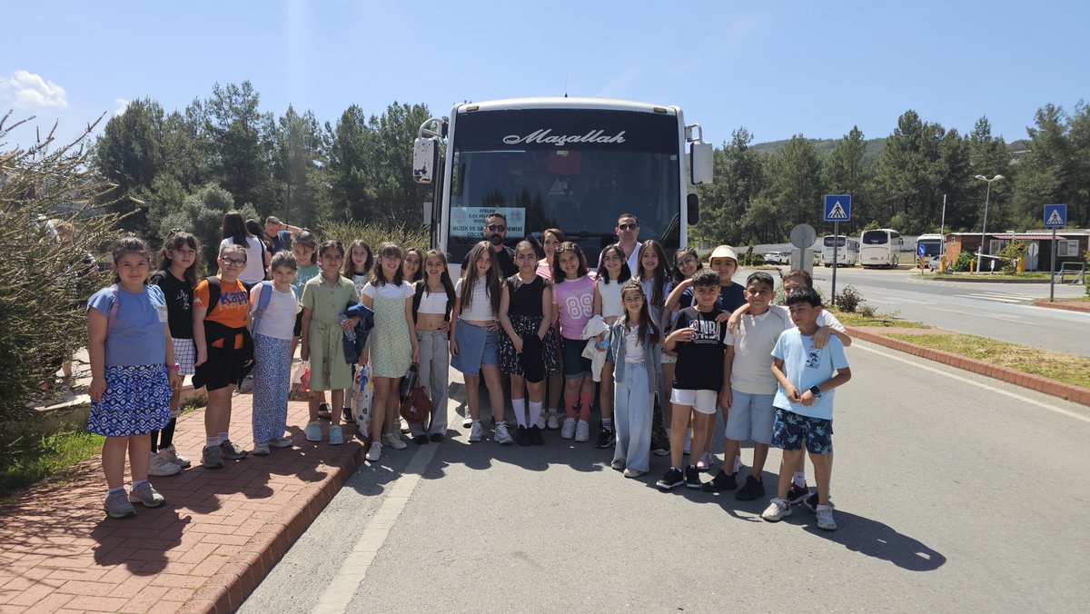msakademi09's tweet photo. Harika bir haberimiz var! 🎉 Efeler İlçe Milli Eğitim Müdürlüğü Müzik ve Sanat Akademisi bünyesinde kurulan Çocuk Koromuz, Şef Evrim Çelik yönetiminde büyük bir başarıya imza attı! 🎶 https://t.co/OMeNOC8shz