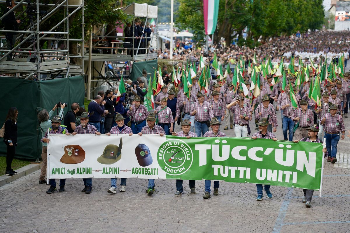 Associazione Nazionale Alpini (@ana_web) on Twitter photo Oltre 90mila alpini sfilano per più di 11 ore a #Biella 🔗lalpino.net/2025/05/11/olt… via <a href="/lalpino/">marco giuffrida</a>.net #adunatalpini2025 #alpini #associazionenazionalealpini Oltre 90mila alpini sfilano per più di 11 ore a #Biella 🔗lalpino.net/2025/05/11/olt… via <a href="/lalpino/">marco giuffrida</a>.net #adunatalpini2025 #alpini #associazionenazionalealpini