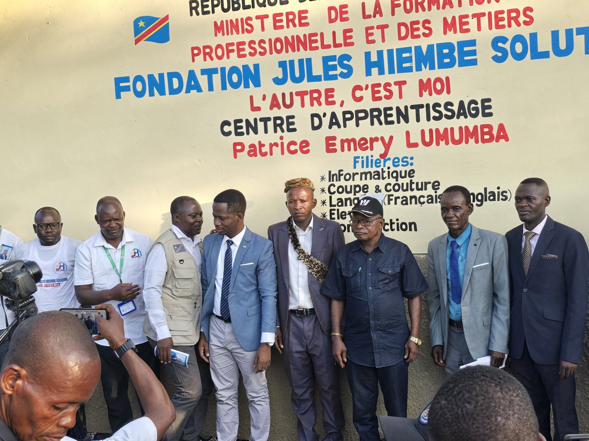 #Sankuru Le président de la Fondation JH Solution, Jules Hiembe Ekanga a inauguré le samedi 12 avril 2025 le centre d'apprentissage Patrice Emery Lumumba, situé à Hiambe dans le territoire de Lodja. <a href="/inppofficiel/">Institut national de préparation professionnelle</a> <a href="/Presidence_RDC/">Présidence RDC 🇨🇩</a> <a href="/PrimatureRDC/">Primature de la République Démocratique du Congo</a> <a href="/UNICEFDRC/">UNICEF en RDC</a> <a href="/UNICEF/">UNICEF</a> @FondationDNT