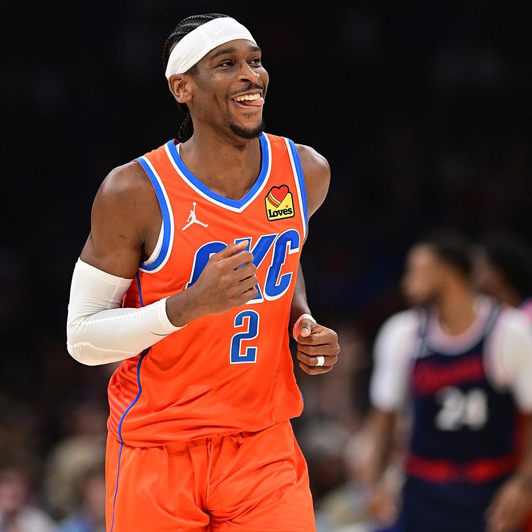 DAZN_BENL's tweet photo. 🏀 Thunder - Nuggets
🕐 LIVE vanaf 21u30
📱 https://t.co/qW6KYBeBAm
🎙 @vandorpe_jonas
#OKCDEN https://t.co/xIEF3Ie6UA