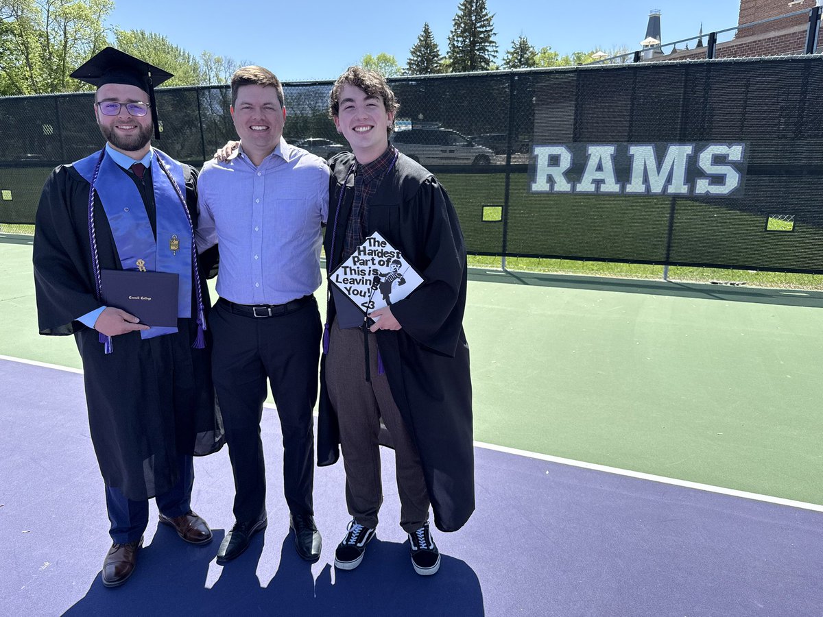 CornellRamsTEN's tweet photo. Congrats to our seniors! 🎓

Thank you Edwin and Lincoln for your dedication and positive contributions to the tennis programs and Cornell College. You are always part of the Ramily! Enjoy your special day! #Ramily https://t.co/BCb26p25P6