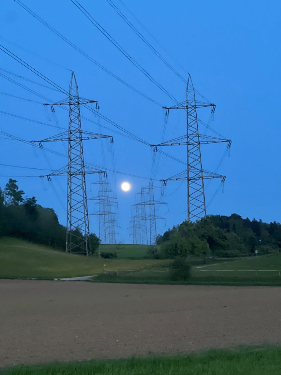 Electric moon