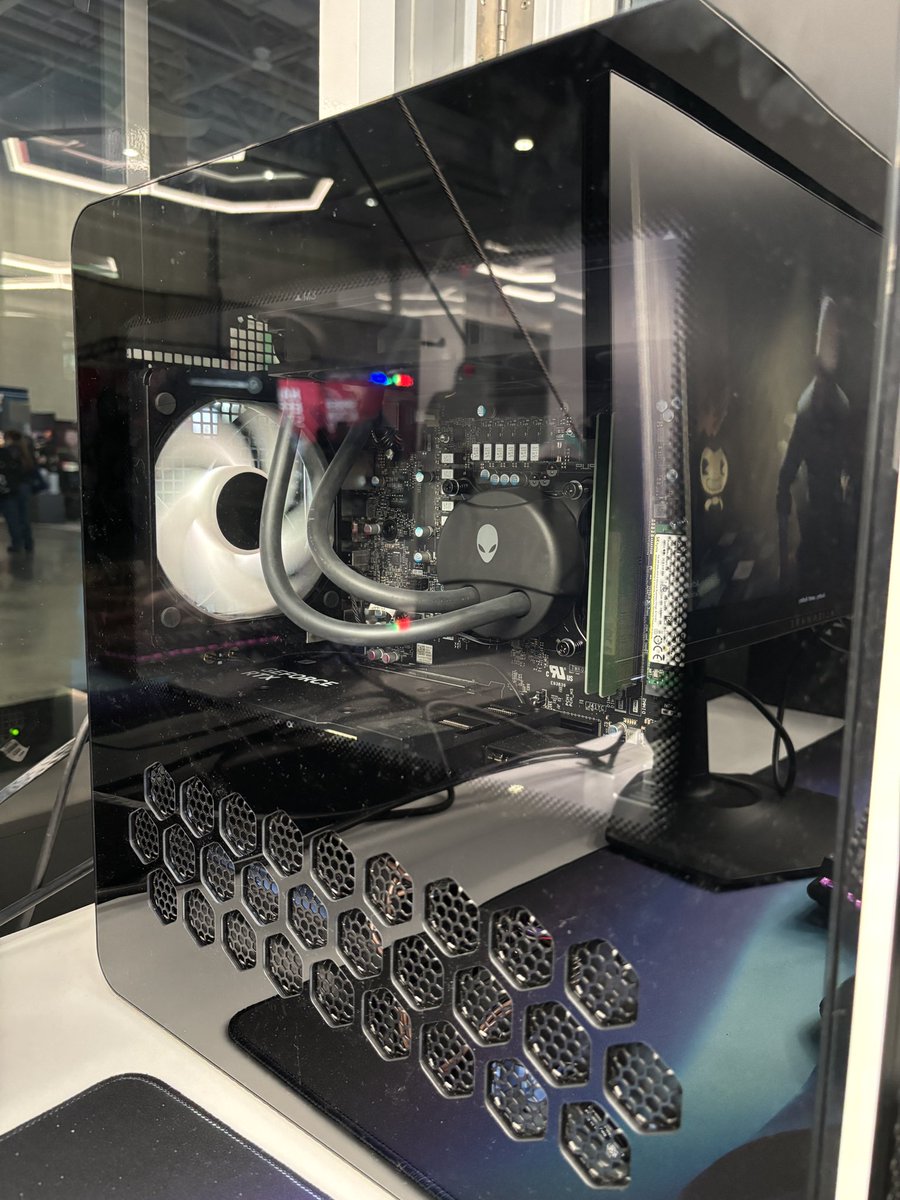 offinacorner's tweet photo. Check out the @Alienware lounge at PAX East and play some games! https://t.co/Sd4TserJF3