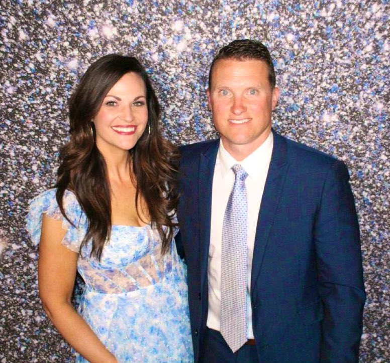 When you wrap Mother’s Day Year 8️⃣ &amp; Anniversary Year 1️⃣2️⃣all in 1. 
Best of the Best and More. 
Q, D, Z, and I are so lucky. Every Day. 
❤️ 🌹We &amp; I love you.