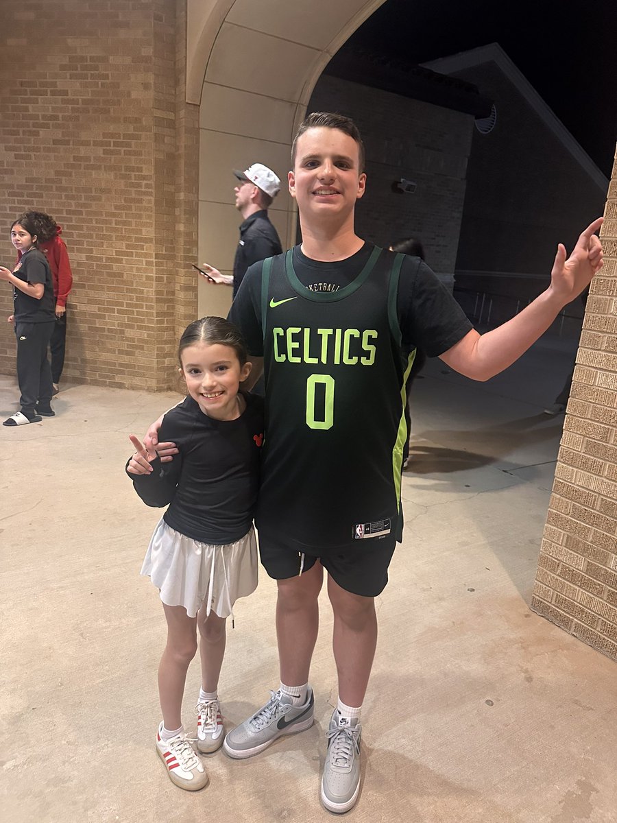 Leigh Ralston tweet media