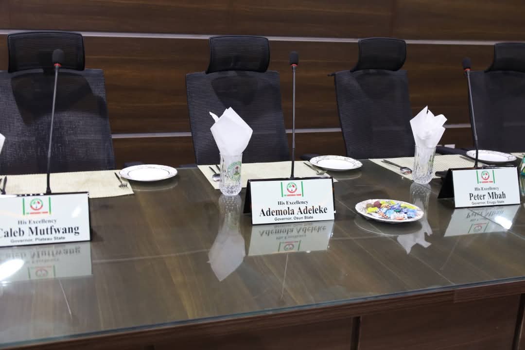Happening Now: PDP Governors Set to Convene for 5th Meeting in Abuja

The Peoples Democratic Party Governors’ Forum (PDPGF) is set to hold its 5th meeting of 2025 today, Sunday, May 11, at 7:00 p.m. in Abuja.

The crucial gathering will be hosted by the Chairman of the Forum and