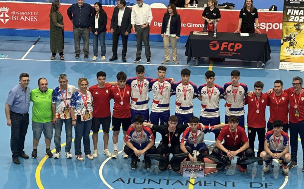 KSMKilianSebria's tweet photo. #okbase
#campionatCatjúnior
@IgualadaHC 0 -
@FCBhoquei 1.
Subcampions de Catalunya!
Els de @jordicostasalva han fet un torneig de campions!
https://t.co/xjeUQjbzhB
@AiguadeRigat_
@som_dhoquei
@okcatcat
@FCPatinatge
@FedPatinaje
Foto IHC https://t.co/AixeX1IOij
