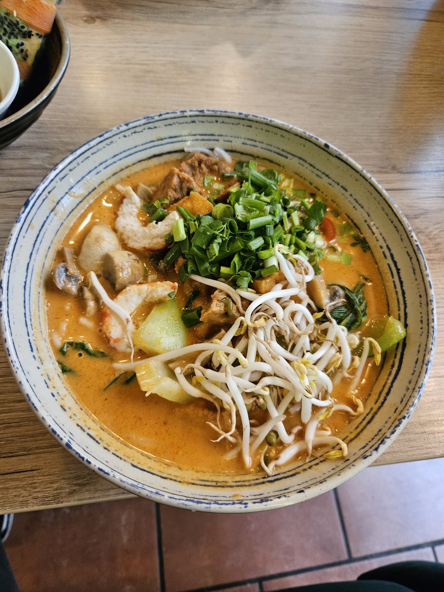 crushovitz 🎮🐱☕️ tweet media