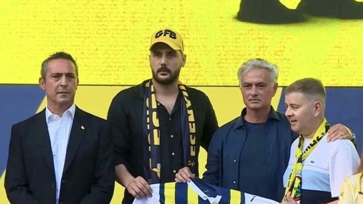 Fenerbahçe’nin kurtuluşu için ! #Tekvücutistifa