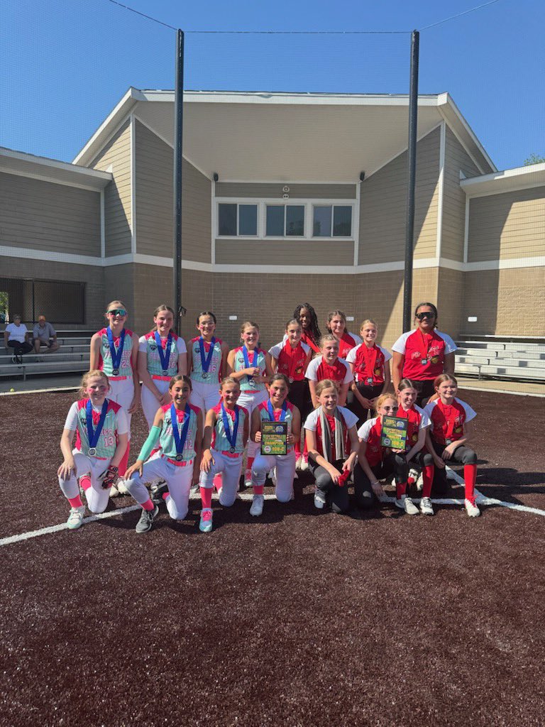 PeachesSoftball's tweet photo. Congratulations to the 10U Peaches who competed and won this weekend in the USA VIP Mothers Day on the Diamond!  It was a great tournament and great competition!  Way to come out on top Peaches! @USASoftball https://t.co/lT4moLpPlj