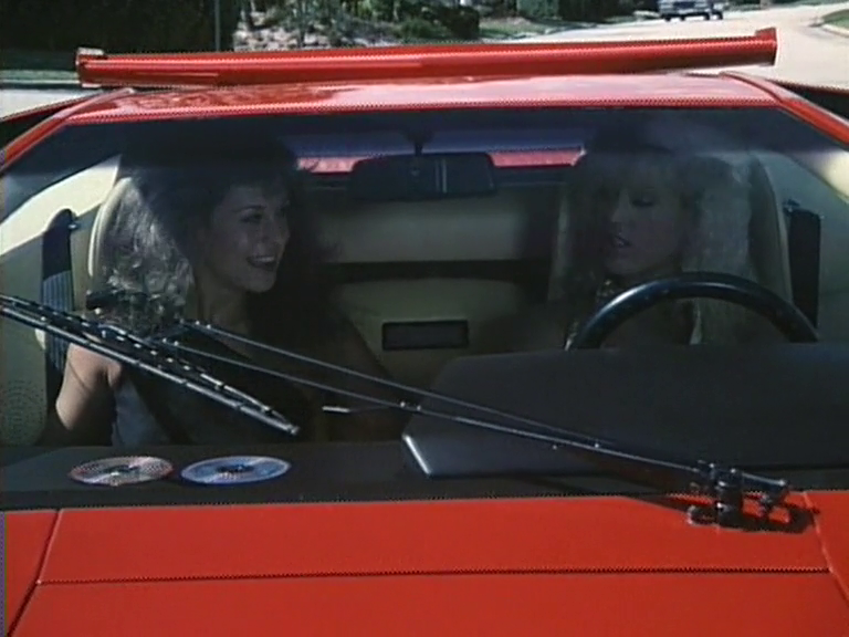 FantasexBlog's tweet photo. Volvemos y además lo hacemos con las jefas en su Ferrari, vamos!
#reviews #criticas #mujeresdirectoras #goldenage https://t.co/UmS9vvvJ1R