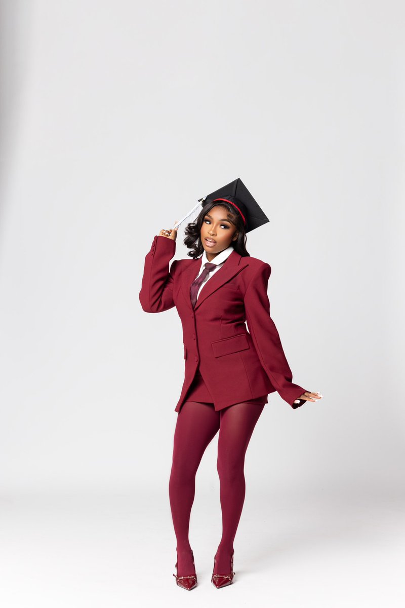 Houston’s newest Bachelorette 👩🏽‍🎓