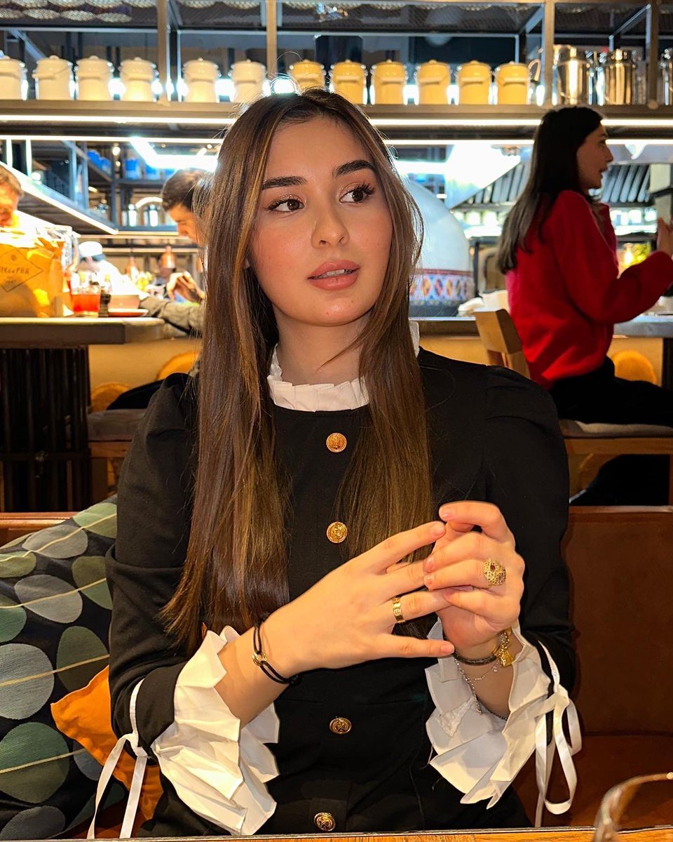 lindstrom_zoey's tweet photo. Serving elegance with a touch of mystery 🖤✨ Dinner dates just hit different in a dress like this.
#ChicStyle #DinnerLook #BlackDressMagic #FashionInspo #OOTN #EleganceInMotion #StyleGoals #ModernClassic #WomensFashion #EveningVibes https://t.co/nGzdq7bNDD