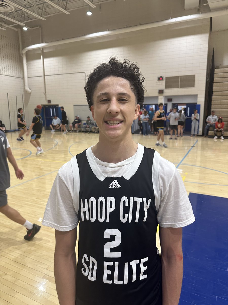 Spencer_C3Hoops's tweet photo. #PHBATL

South Dakota Elite 17U

Point guard Jaden Haley finished the tournament off on a high-note. He showed he can be a point guard that can distribute but also score on his own and create buckets in the midrange at the hoop. One of the top ball-handlers in the tournament and handles pressure very well. Stock is surely up for the point guard out of Sioux Falls. 

@SDEliteBB