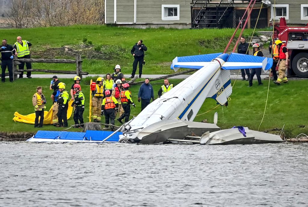 ivancp25's tweet photo. #AccidenteAéreo mortal de hidroavión #DeHavillandCanada #DHC2Beaver (C-FYNT) de ETA Aviation &amp; Cesar Camp du Nord despegando desde el Río #Richelieu #Quebec #Canadá 🇨🇦. Piloto y su hijo a bordo. Olivier Brossard (piloto) murió. Su hijo de 20 años, herido leve. 1 muerto. 02-05-25 https://t.co/FPeagFuCu0