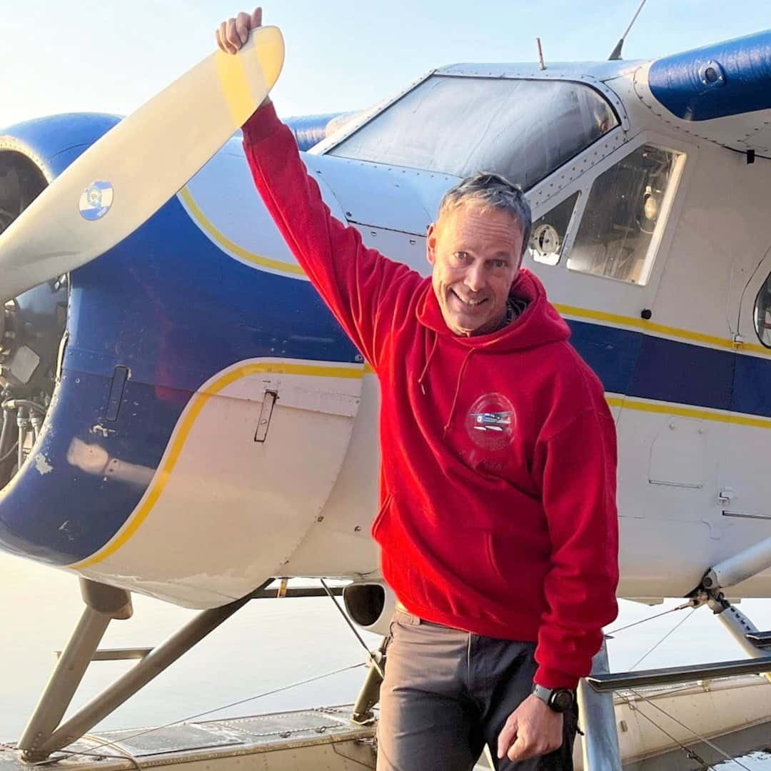 ivancp25's tweet photo. #AccidenteAéreo mortal de hidroavión #DeHavillandCanada #DHC2Beaver (C-FYNT) de ETA Aviation &amp; Cesar Camp du Nord despegando desde el Río #Richelieu #Quebec #Canadá 🇨🇦. Piloto y su hijo a bordo. Olivier Brossard (piloto) murió. Su hijo de 20 años, herido leve. 1 muerto. 02-05-25 https://t.co/FPeagFuCu0