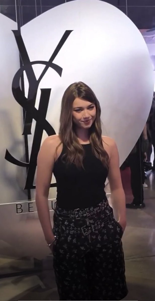 Bebek🤍
#AfraSaraçoğlu