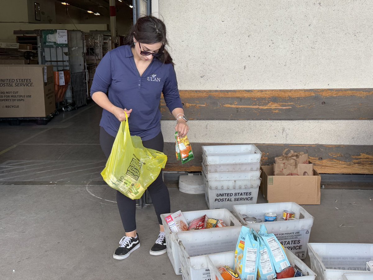 Yesterday we joined ULAN &amp; the National Association of Letter Carriers to help #StampOutHunger with their annual food drive. 📫

What a great time volunteering with a great cause!