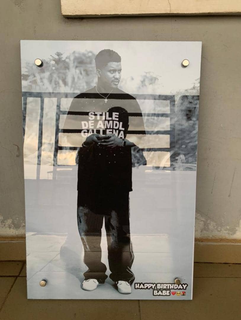 Alhassan_Gift2's tweet photo. Turn memories into masterpieces with our custom frames. we bring your moments to life in style. Now serving Benin-City with premium quality and creative flair#CustomFrames #ArtInBenin #FramedWithLove #PortraitMagic #CreativeNigeria #HomeDecor #GiftIdeas #ArtLoversNG #BeninCityArt https://t.co/PUZ7R2ssiy