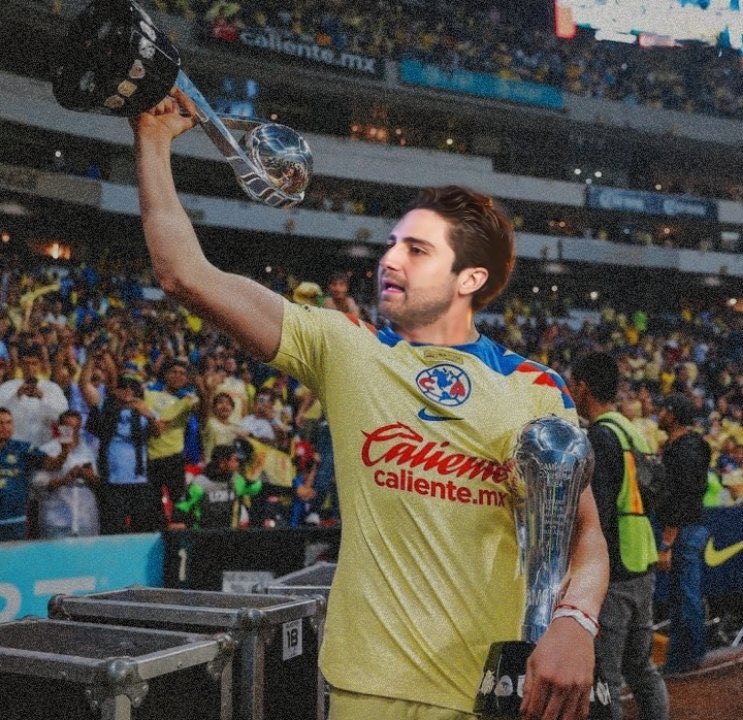 edgar90210's tweet photo. @kikepituche El kike  festejando en el tetra... Jaja https://t.co/CXAyeTcV5Y