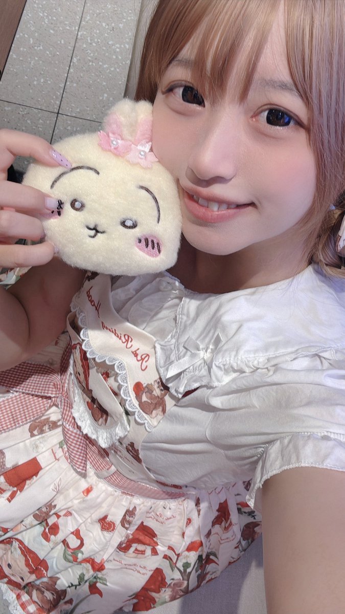 福利姬香蕉不呐呐分享的黄推图片4 - 网红私拍内容