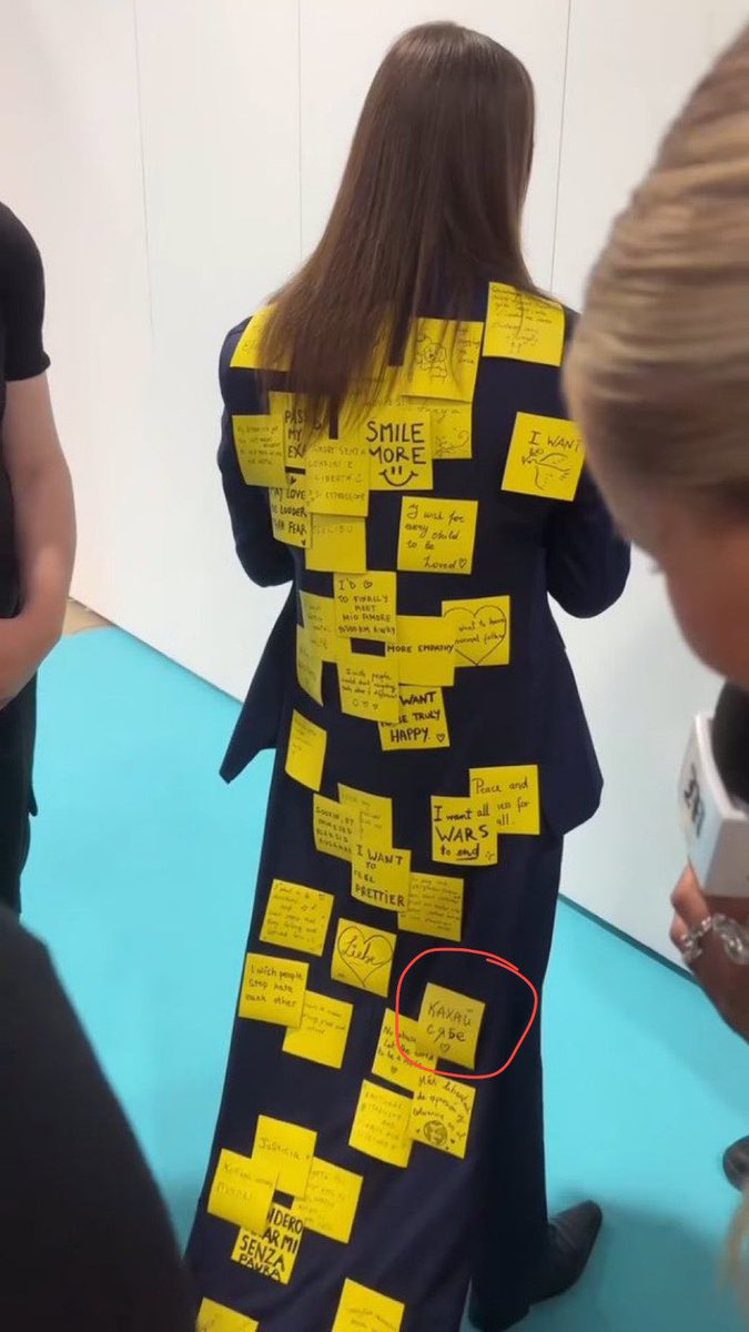 AmberVlad's tweet photo. А как дышать
Томми делал интерактив в своей инсте, нужно было написать желание или запрос во вселенную как говорится 
У меня трясутся руки
Это мое https://t.co/OefvaBdta0
