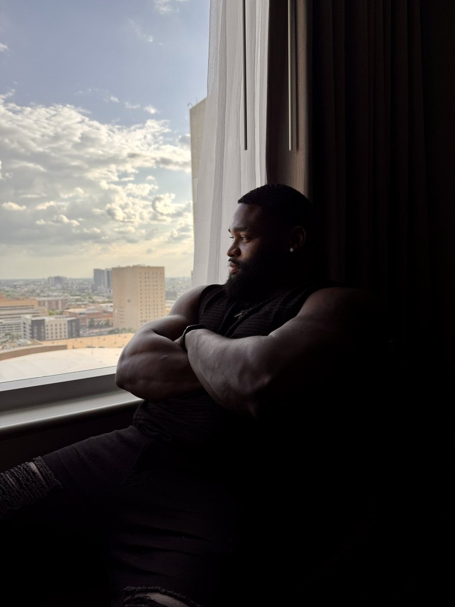 _Tysonwwe_'s tweet image. The view doesn’t matter if you forget who you are 🤞🏾 
#BRICKBYBRICK
- Always have been and Always will be THE GREATNESS that I CHASE -  TD