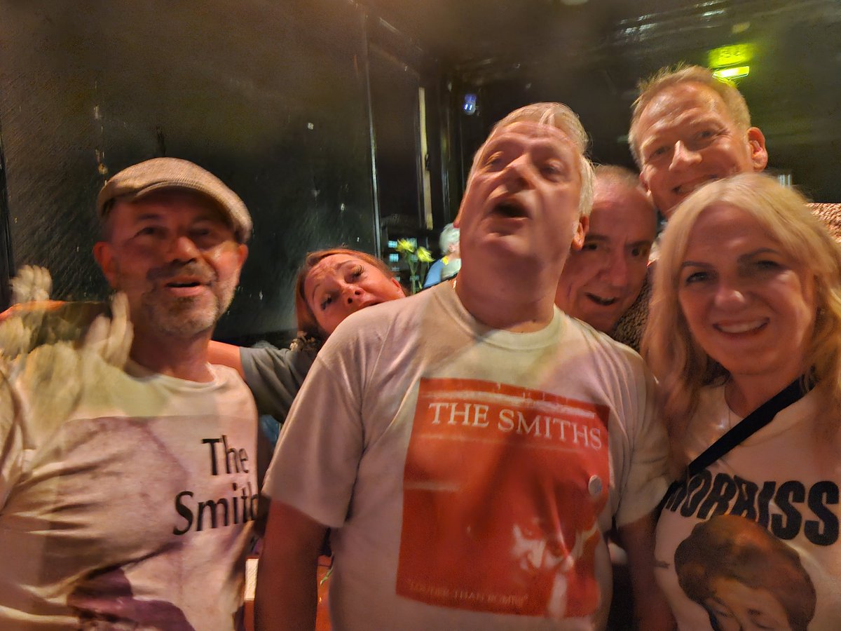 7Bigmouth7's tweet image. Phenomenal job for your 1st meet, fellas 🫶🎶🐝💃🕺🎸💫👏
Well done! 
See you next year!