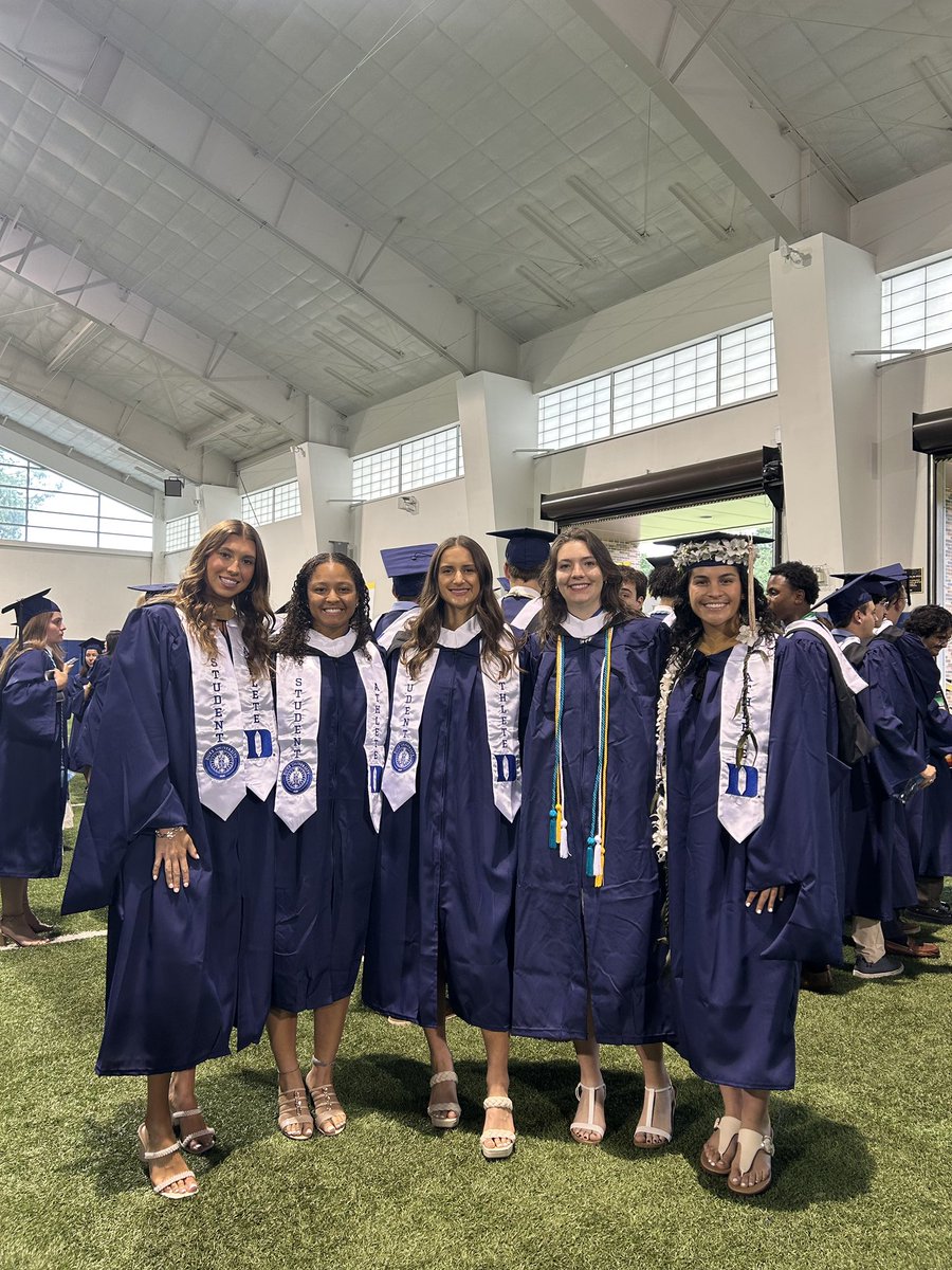 Congrats to all of our grads who walked the stage today!! 

#ELEV8TE