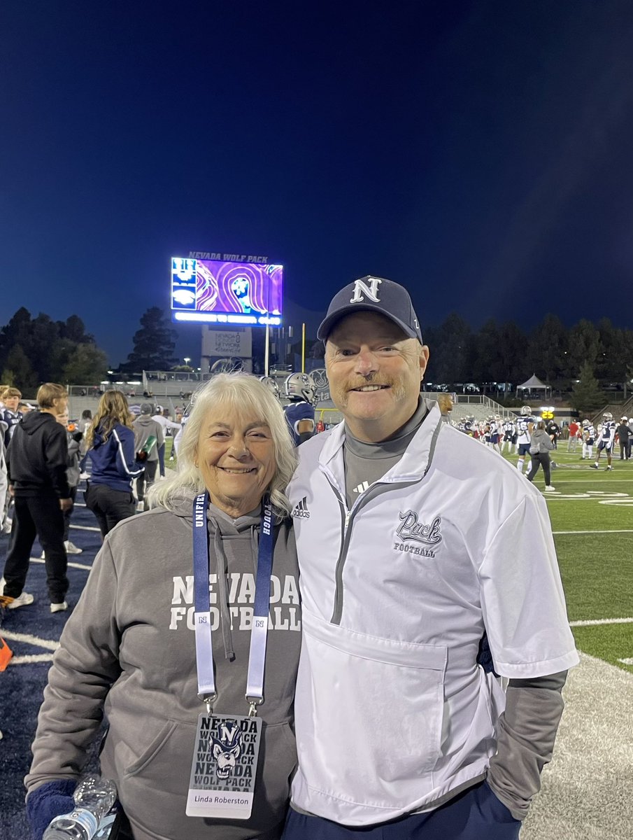 Happy Mother’s Day 🌸 To ALL  🐺PACK 🏈 Moms #RiseTogether