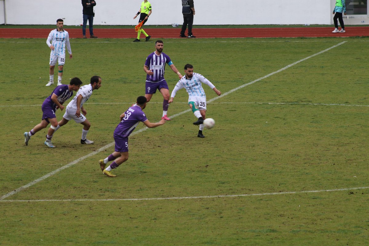 ⚽ 2025-2026 sezonunda Sinop’u BAL’da temsil edecek takımı belirleyecek müsabakada, Sinopspor ile Türkelispor karşılaştı.
Sinopspor 2-1'lik skorla Bölgesel Amatör Lig’de mücadele etme hakkını kazandı.

Her iki takımın teknik heyetlerini ve sporcularını tebrik ediyor, başarılar