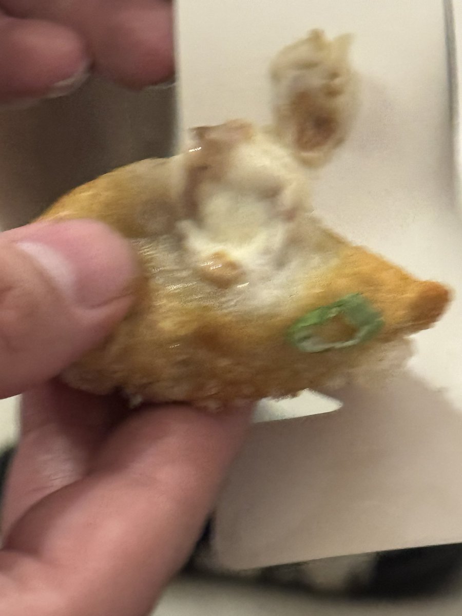 NSim419's tweet photo. @UberEats @Uber_Support your uber support really needs some work, automated responses when asking to have a concern escalated over food safety is beyond a joke! https://t.co/9Qo3FTVQyf