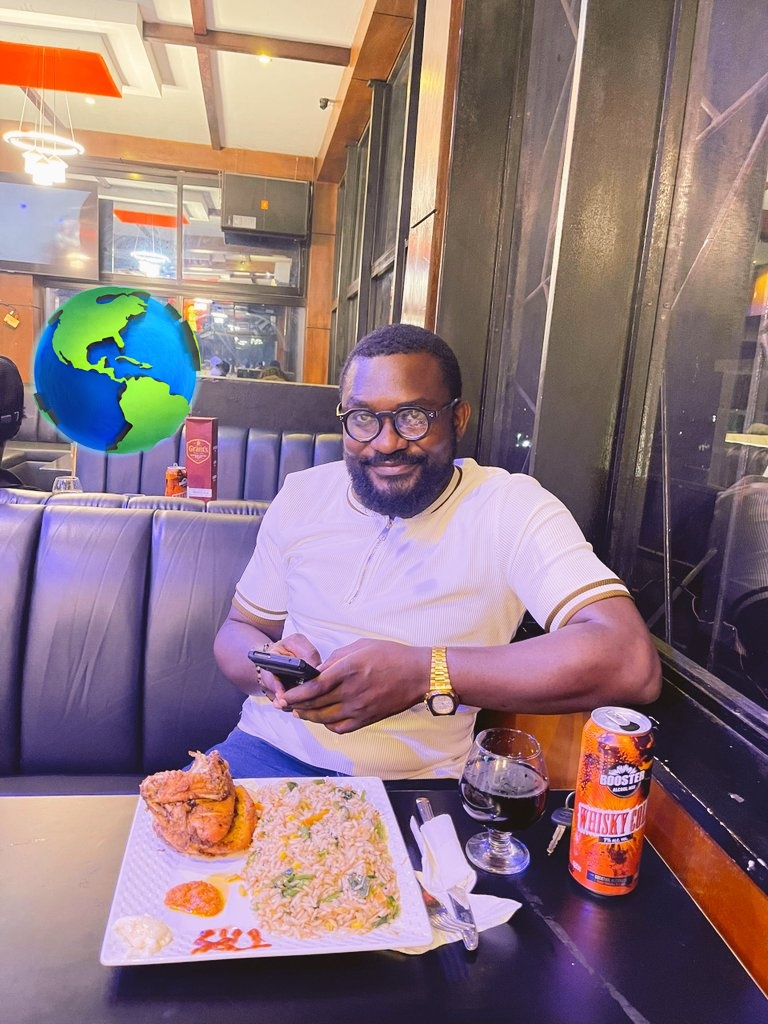 MONJ21's tweet photo. Living in the moment, celebrating blessings, basking in His mercy.
#Chapter32 is gonna be the year of transformation. Watch this space.
Happy Sunday folks. Cheers. 🥂🎇 https://t.co/CKUVEP44T0