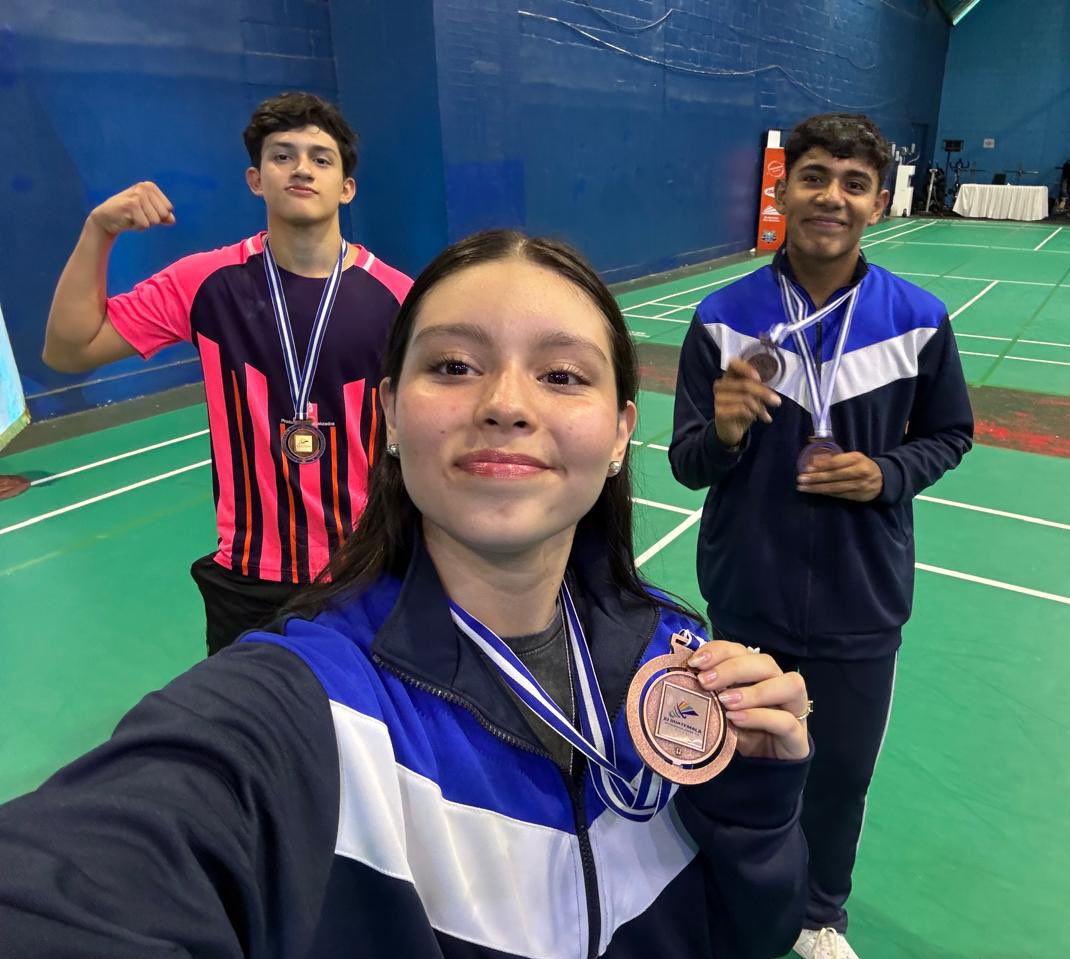 Finalizamos nuestra participación en el XI Guatemala International Junior U19 2025 con grandes resultados para El Salvador. 🇸🇻

🥉 Medalla de bronce en dobles masculino para Melvin Calzadilla y Henry Molina.
🥉 Medalla de bronce en dobles mixto para Dana Menjívar y Henry Molina.