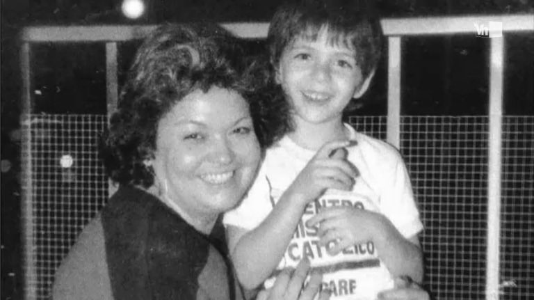 pitbull's tweet image. Happy Mother's Day to all... but in my book every day is Mother's Day! Feliz día de las madres!