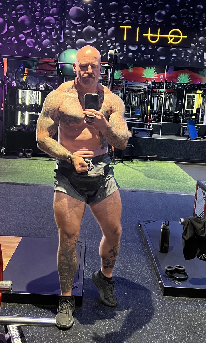 Ethan Buck tweet media