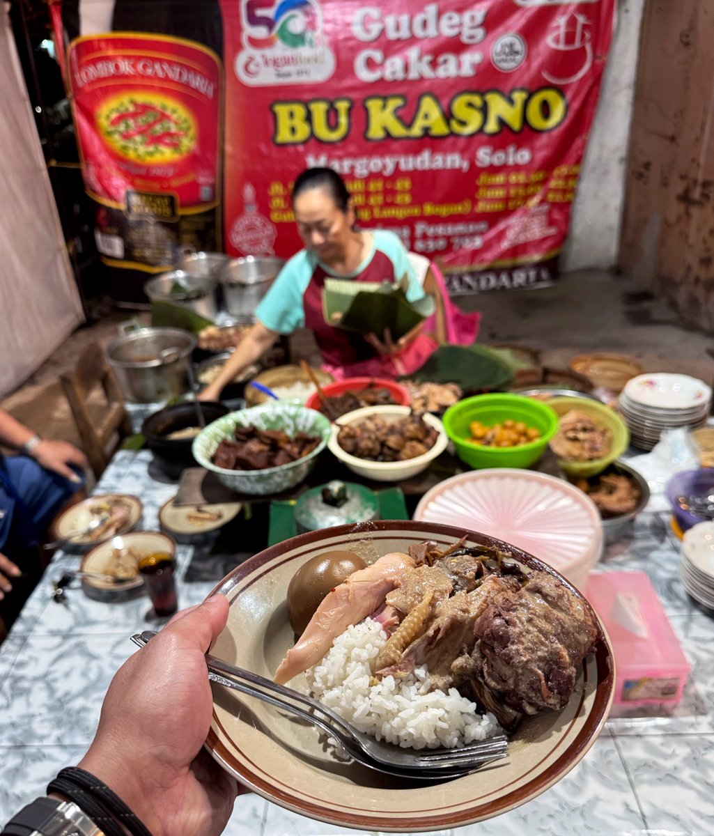 Best early breakfast in solo