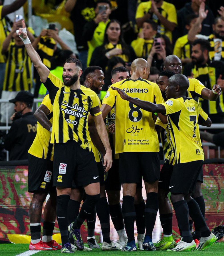 #الاتحاد_الفيحاء ،،#برشلونه_ريال_مدريد صدارة بسس🖤💛💙❤️