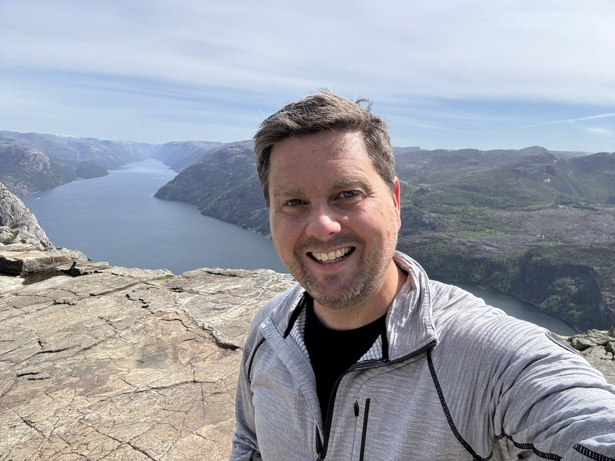RobWust's tweet image. Great time and lots of new ideas (patient-initiated!) at the @MEforeningen conference on Long Covid and ME/CFS in Stavanger, Norway. Super nice to meet @PutrinoLab @kjtronstad @C_Scheibenbogen and many others again. Norway is beautiful!