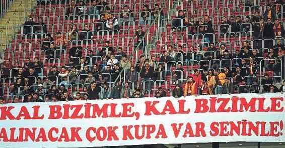 Evet Dünya yıldızısın ve bizden daha iyi kulüpler kapında yatıyor.. Bizimle olan hedefin onlarla olan hedefin kadar büyük olmaz belki ama dünya üzerinde seni bizim kadar sevecek bir kulüp taraftarı bulamazsın. <a href="/victorosimhen9/">Victor Osimhen</a>
#StayWithUsOsimhen