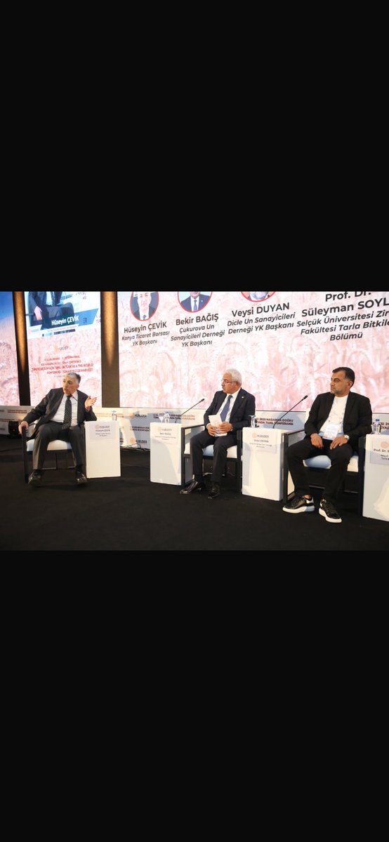 VDuyan's tweet photo. X.Uluslararası Türkiye ve Dünyada Tahıl Konferansında,2.Panelimde Güneydoğu Anadolu Bölgesi Hububat Üretim Tahmini ve Değerlendirmesinde Sunum Yaparak,Sektör paydaşlarıyla bir araya geldik.Konferansı Organize Eden HUBUDER YK Başaknı Sn Gürsel Erbab Ve Ekibine Teşekkür ederim . https://t.co/Echy1SBhTO