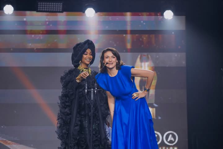 HBMayana_'s tweet photo. HON. MINISTER HANNATU MUSAWA AT THE AMVCA 2025

What an incredible evening at the #AMVCAs! Hopresented the Best Director award— celebrating the vision and brilliance behind African cinema. Congrats to all winners and nominees! https://t.co/XrWdPIkGYf