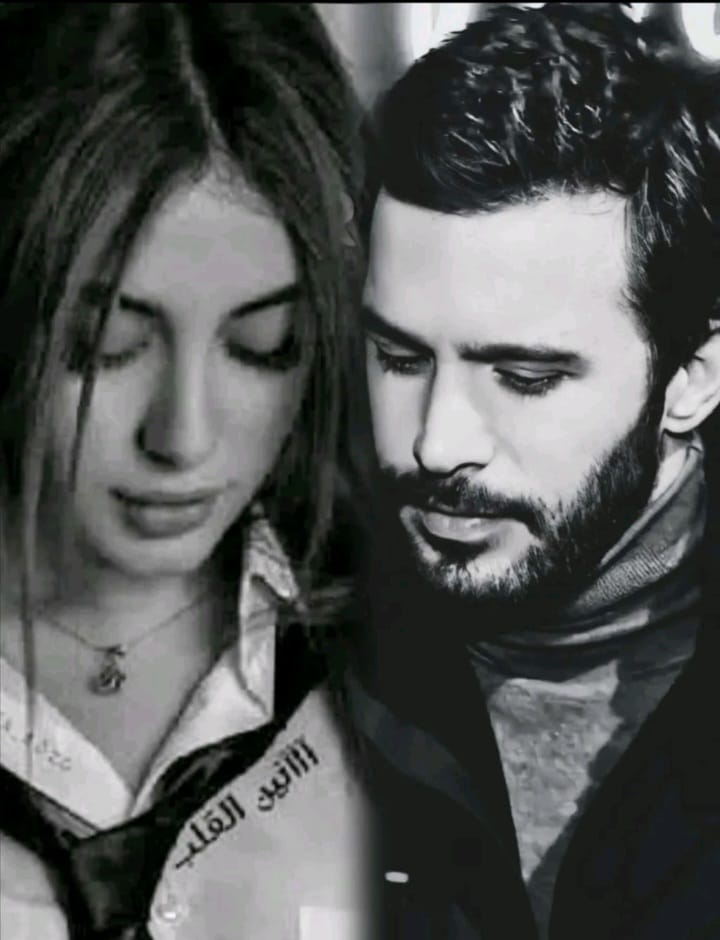 ٓ
سيسألونَ أيُّهمْ بالحبِّ قدْ بدأَ يَ تُرى ؟!
فأُجيبهـمْ بثـرثـرةٍ ملائڪيّةٍ ،،

 هـوَ مَـنْ بالحـبِّ قـدْ أتِـي ..!
هـوَ مَـنْ بالعشـقِ  أعَمـانـي ..! 
••
#تلاقي_الأرواح
#آآآنين_القلب
<a href="/Maya_5020/">آآآنين القلب</a>