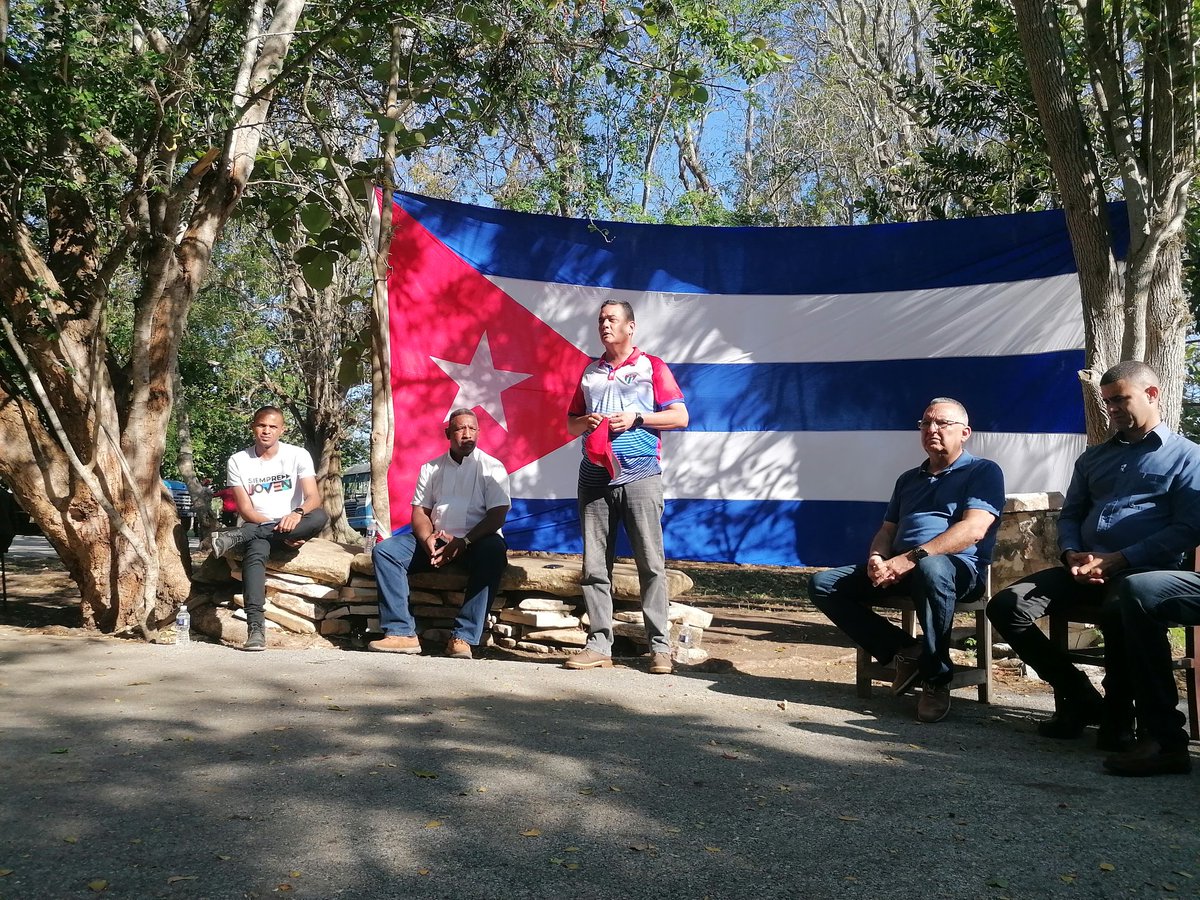 El día de hoy junto a las máximas autoridades del Partido y Gobierno de la Provincia, 152 valiosos jóvenes entre ellos 15 de nuestro #GeneralísimoIPVCE, nos dimos cita para rememorar las hazañas del Mayor Ignacio Agramonte en su Aniversario 152 de su caída en combate.