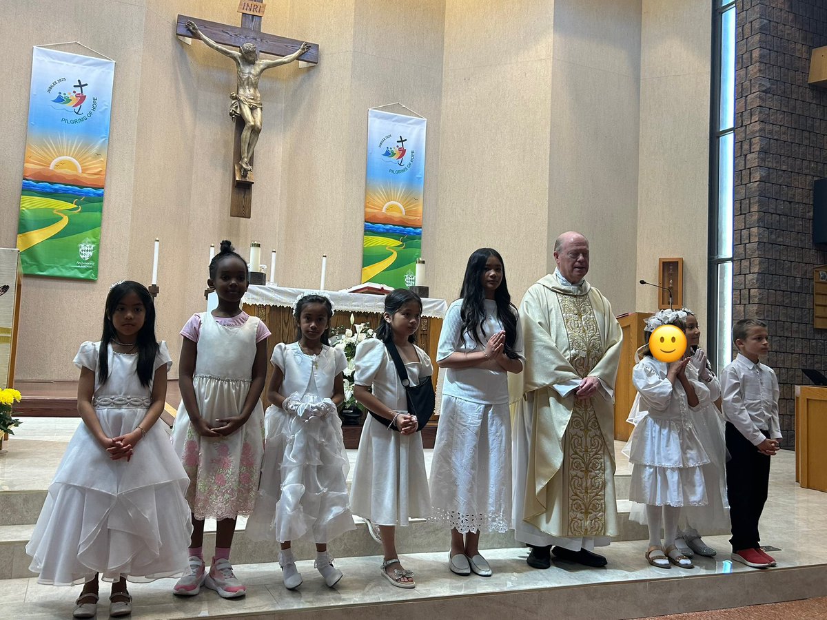 St. Dunstan TCDSB (@stdunstantcdsb) on Twitter photo Congratulations to our students who received their first holy communion today!
<a href="/TCDSB/">Toronto Catholic District School Board</a> <a href="/TCDSB_Peterson/">SO Peterson</a> Congratulations to our students who received their first holy communion today!
<a href="/TCDSB/">Toronto Catholic District School Board</a> <a href="/TCDSB_Peterson/">SO Peterson</a>