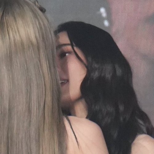riojaneee's tweet photo. “Who do you belong to, princess?” https://t.co/hh9Uswh7D7