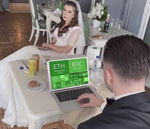 Jeremybtc's tweet image. babe wait the market is pumping 😹