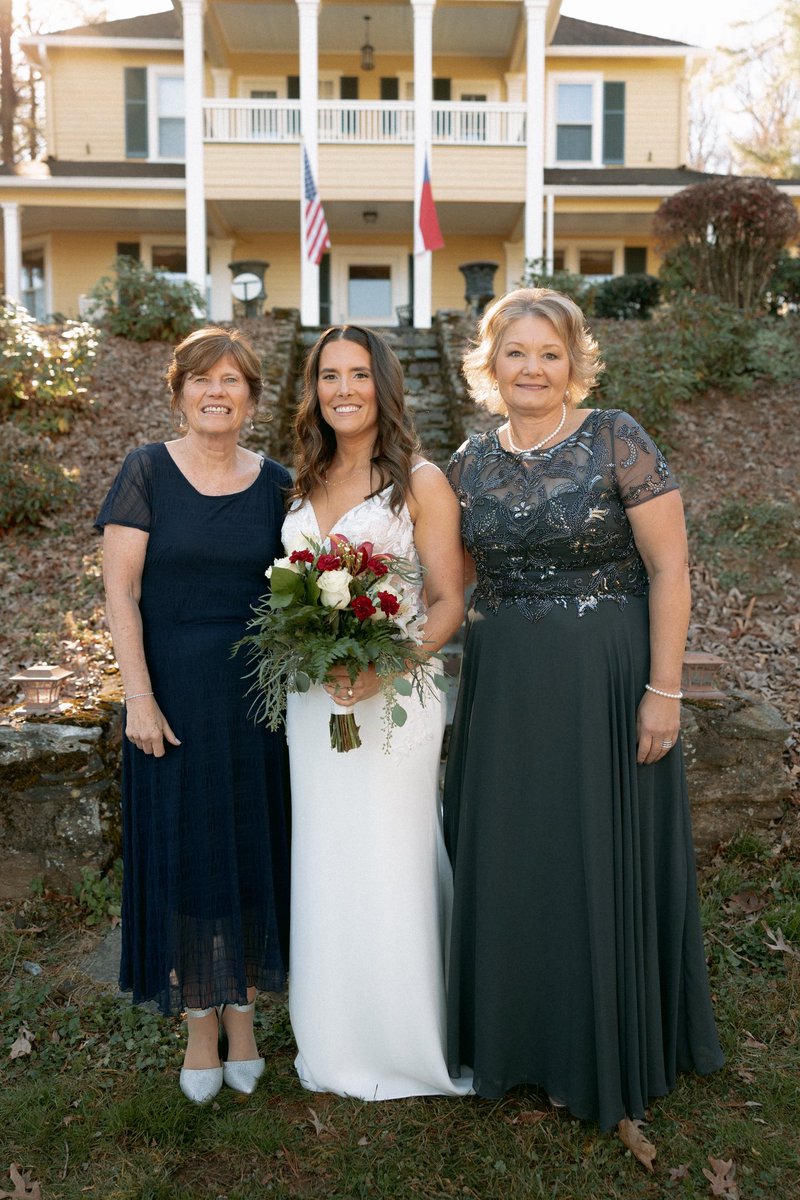 Happy Mother’s Day to my Mom and Mother-In Law! 💐🩷