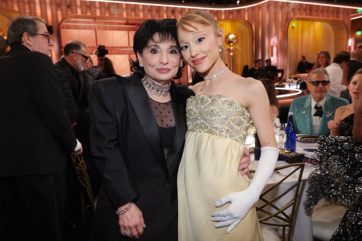 goldenglobes's tweet image. The ultimate #GoldenGlobes flex: bringing your mom as your date — Happy Mother's Day! 💌